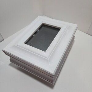 White wooden jewelry/display box